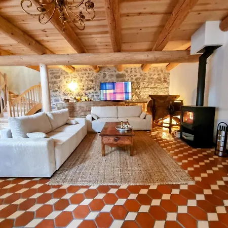 La Menou Holiday home Usson-en-Forez